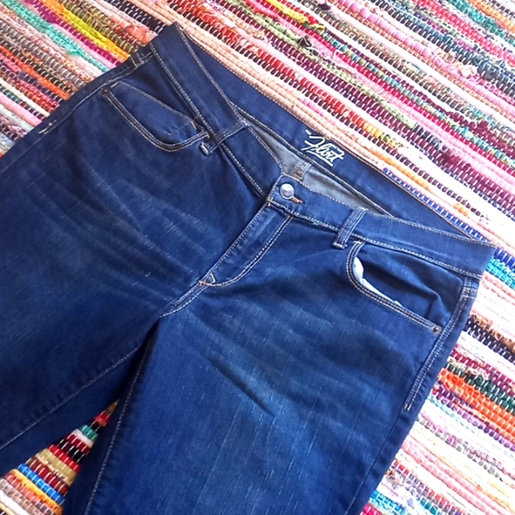 Old Navy The Flirt Flare Leg Jeans- #1670 - Picture 12 of 12